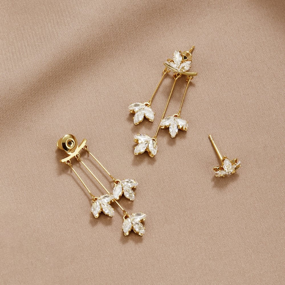 Lotus oorbellen met Zirconia kristallen