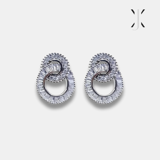 Double Crystal Hoop Oorbellen - Zilver / Kristallen - Dazzling en Elegant