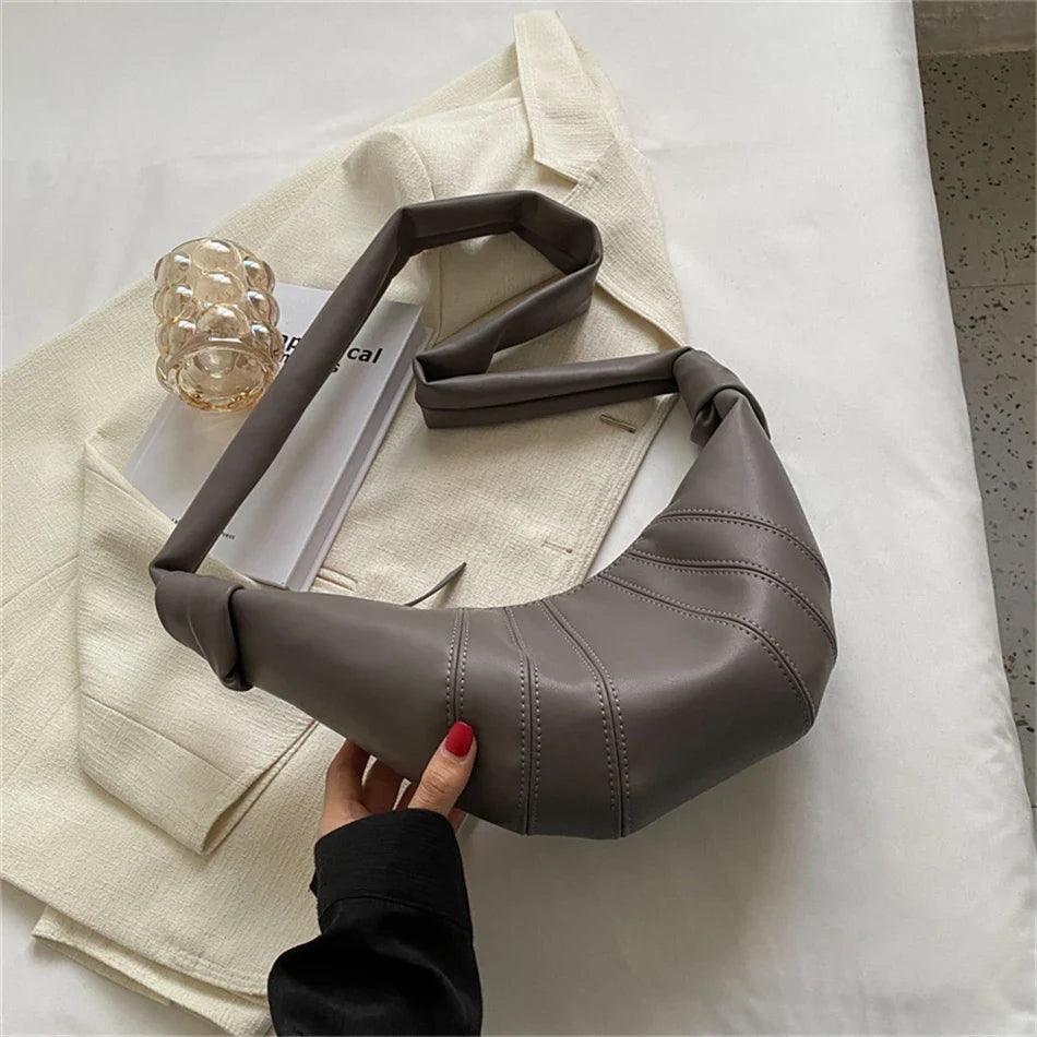 Halvemaans Chique Tas - Elegant & Tijdloos - Stijlvolle Accessoire