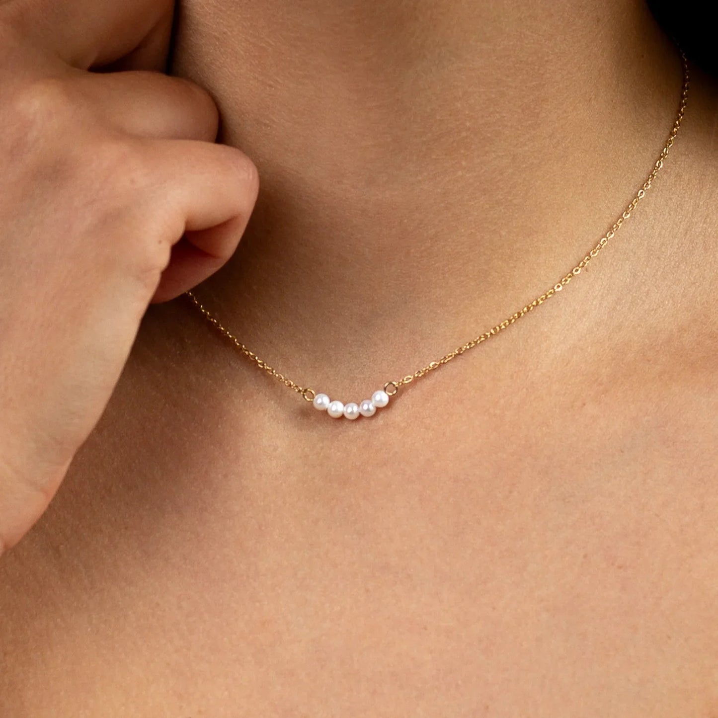 Ketting met 5 Kleine Parels