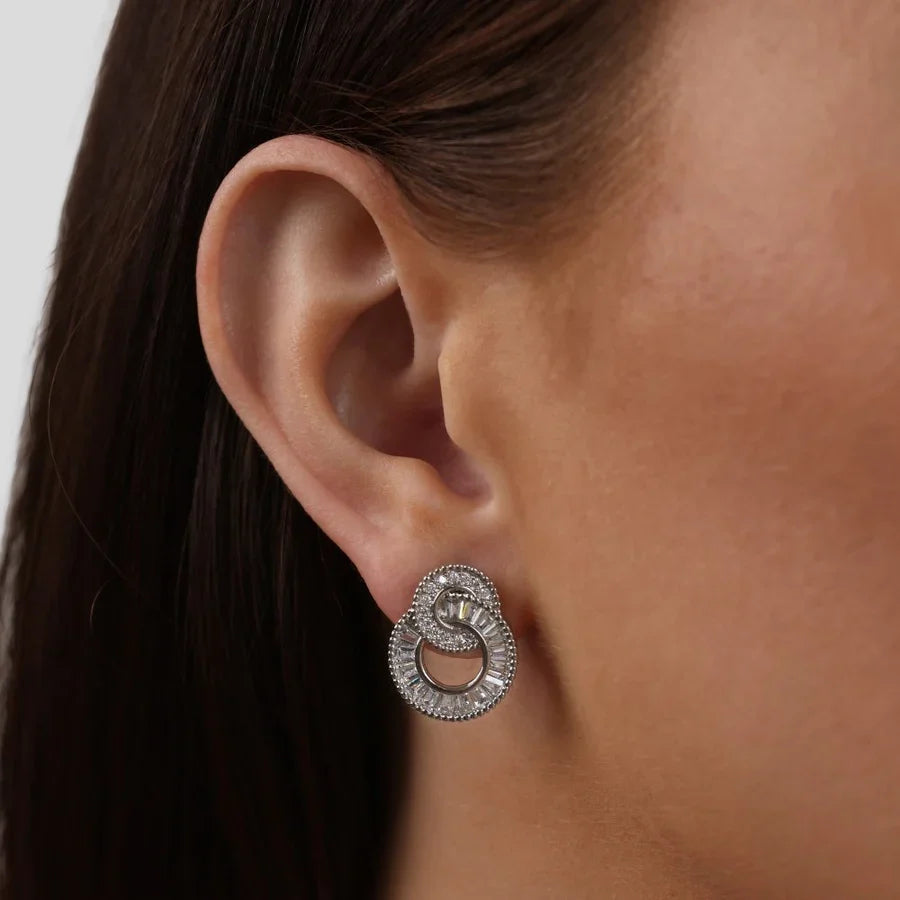 Double Crystal Hoop Oorbellen - Zilver / Kristallen - Dazzling en Elegant