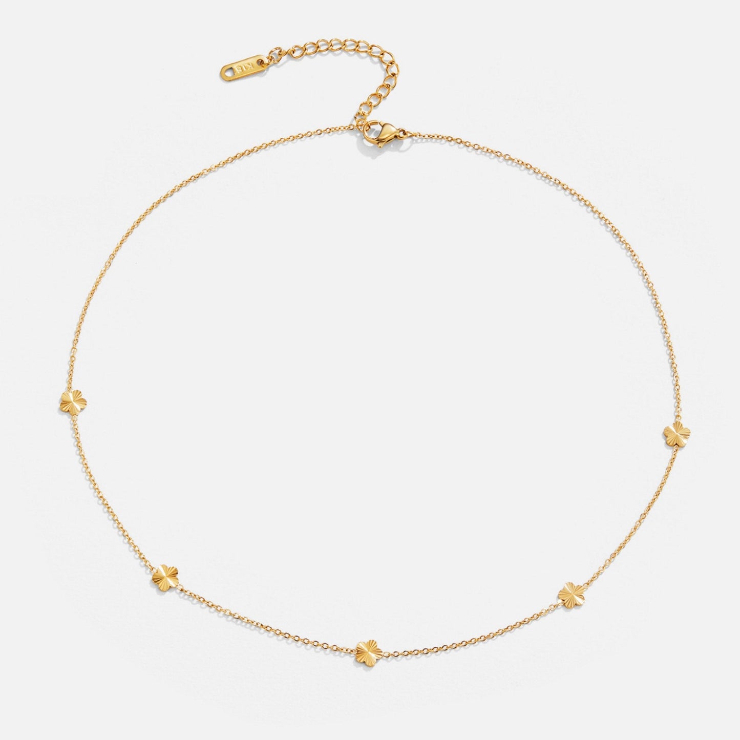 Ketting met bloem bedels