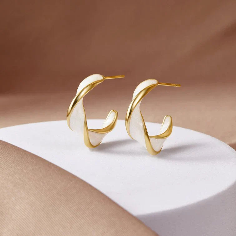 'Mother Of Pearl Twist' Oorbellen