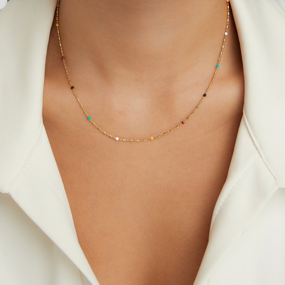 Minimalistische ketting met kleurrijke kralen